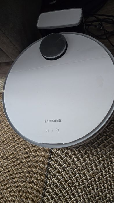 Продам Робот-пылесос