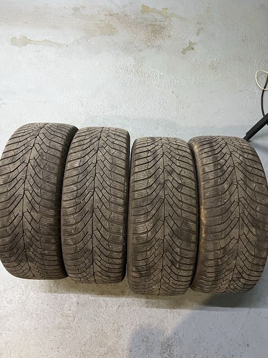4бр. Зимни гуми Kumho 235/45/18