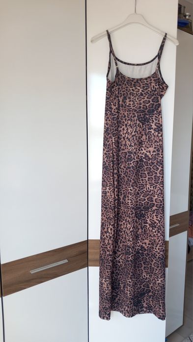 Дълга рокля с леопардов принт