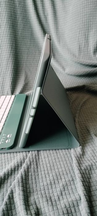 Husa cu tastatură wireless pentru iPad de 10.2 inch