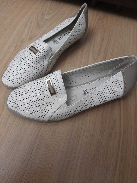 Продам новые женские туфли