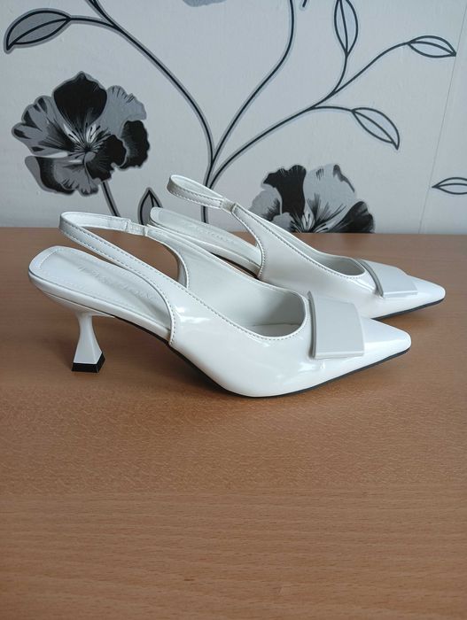 Дамски обувки на ток