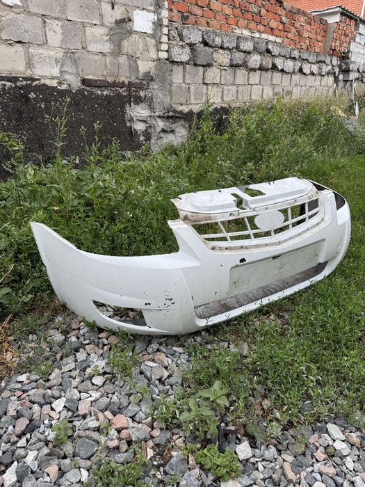 Бампер передний белое облако на приору 2