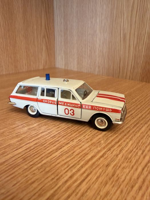 Продам свою модель ГАЗ 24-02 «Скорая Помощь»