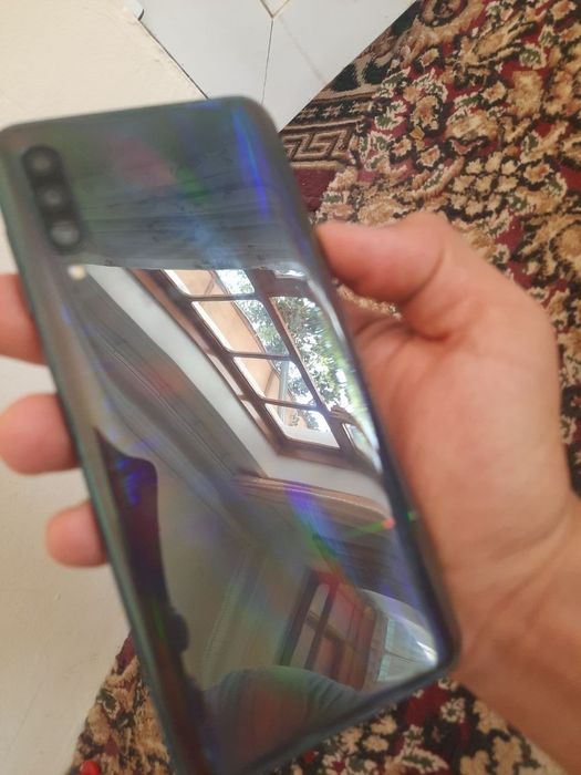 Samsung A50 sotiladi