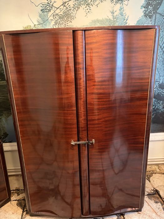 Mobilier Ceaușistde calitate top