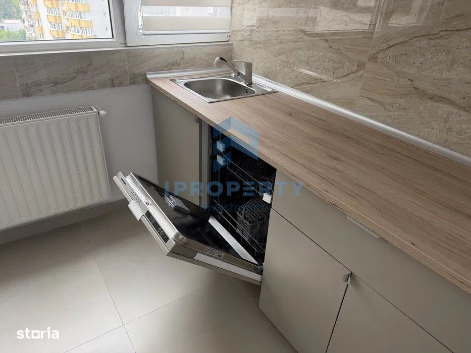 Central Adress 2 camere cu balcon