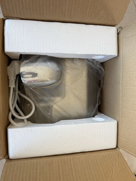 Нов стоманен сешоар Торнадо с външни забележки