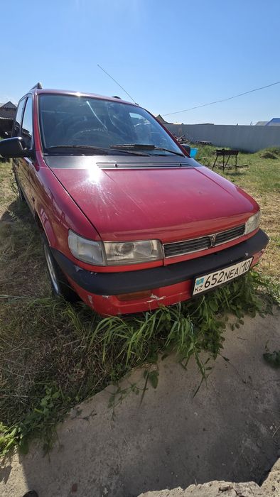 Mitsubishi Space Runner