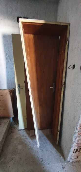 Врати. Крила и каси