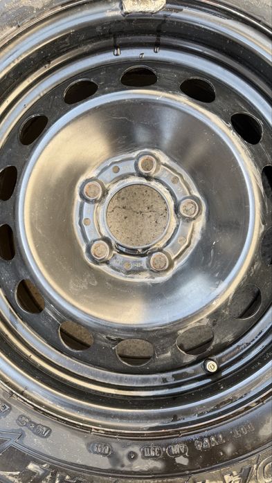 Продам диск с резиной диаметр 16