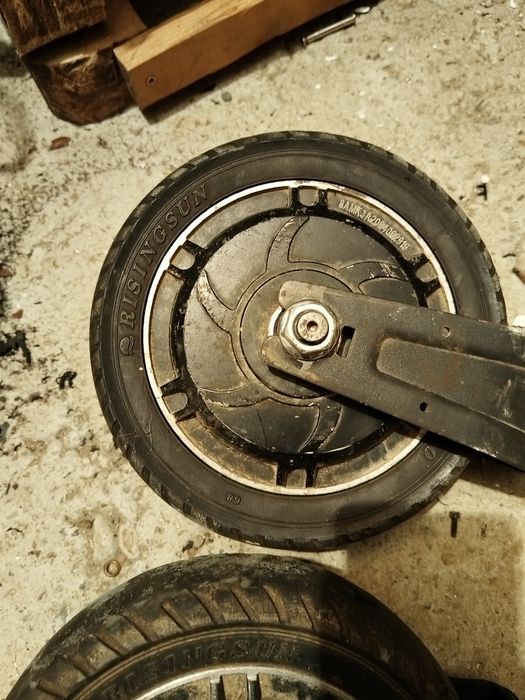 Roti trotinetă electrică