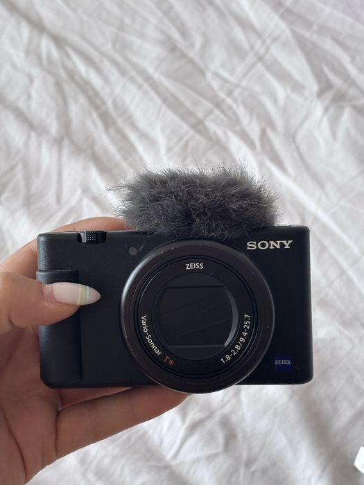 Влогинг камера Sony zv-1