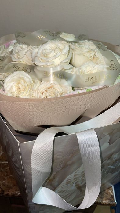 Цветы букет белых роз от Celin