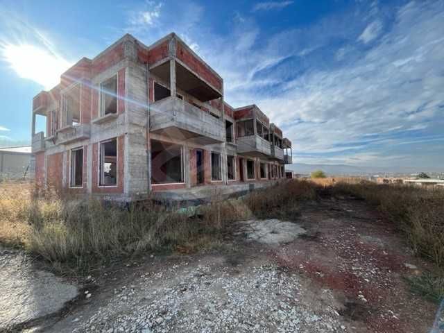 Продава се Къща в с. Марково, Област Пловдив - 800 кв.м за 500 €/кв.м - Снимка #1