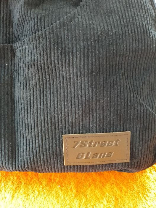 Geanta catifea groasa tapițată