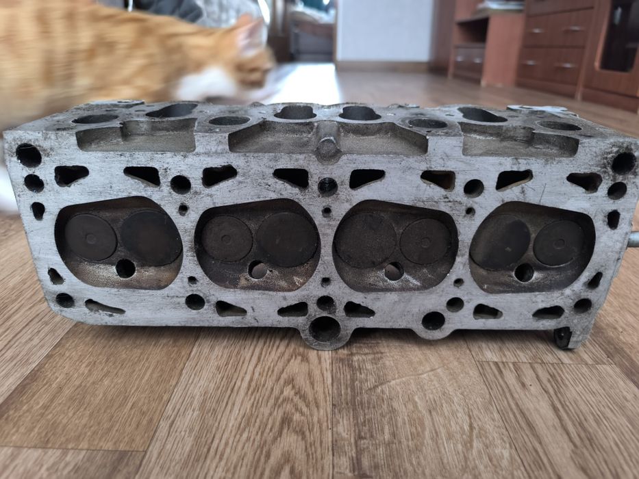 Продам ГБЦ Ауди 80 1.8