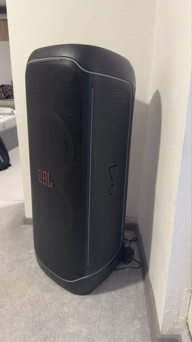 Inchiriez boxa JBL  partybox ultimate