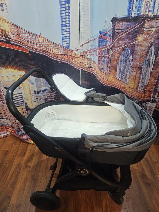 Коляска универсальная 2 в 1 Tomix Walker