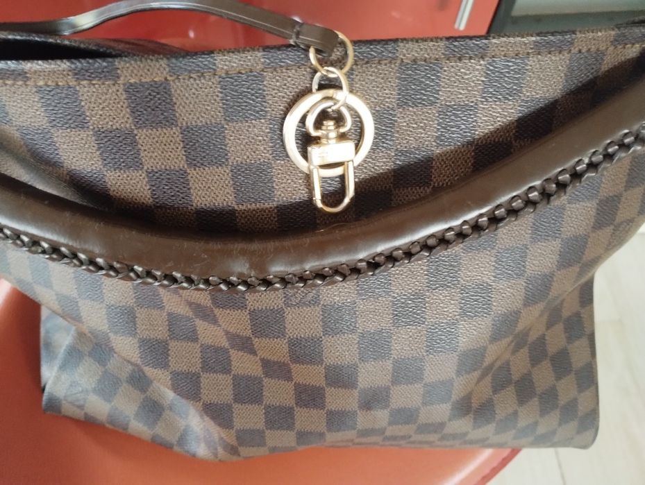 Louis Vuitton чанта