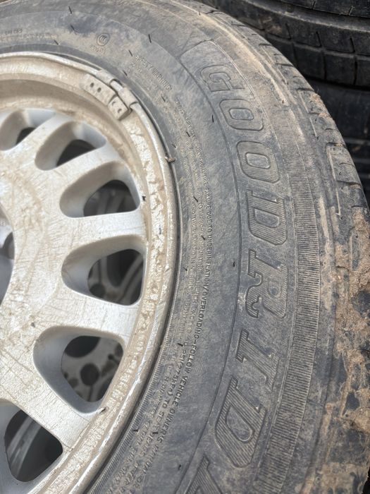 Продам  диски с резиной бмв 16 ,