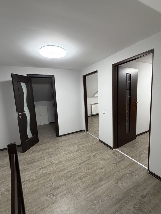 Inchiriez apartament frumos 4 camere 120 mp