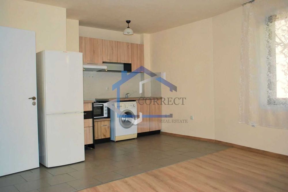 Дава се под наем Двустаен апартамент в Варна, Колхозен пазар - 60 кв.м за 306 € - Снимка #1