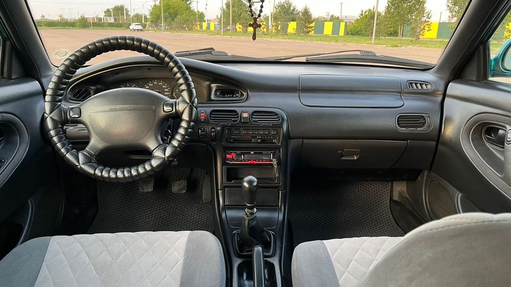 Продам Мазду кронос 626