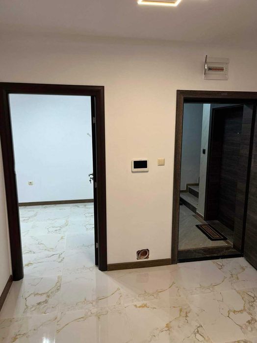 Тристаен апартамент