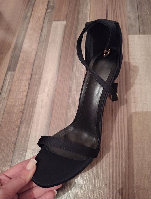 Sandale elegante cu toc mediu