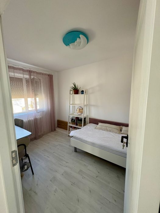 Vand apartament 3 camere