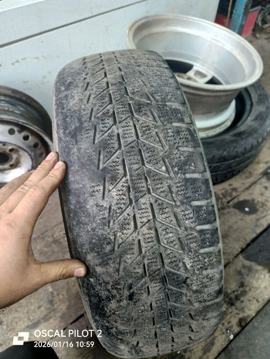 Продам шину 1штука осталась