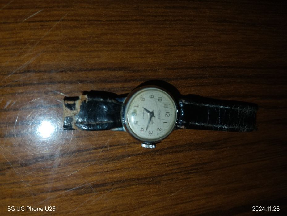 Механични часовници дамски и мъжки