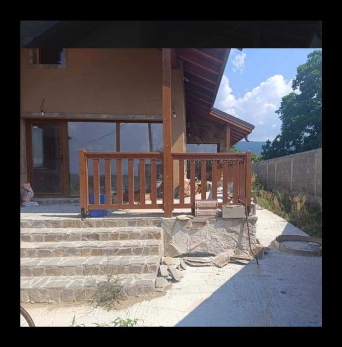 Продавам къща с. Добърско 125 кв.м. с панорамна гледка,  2-ве паркоместа,  камина и  джакузи