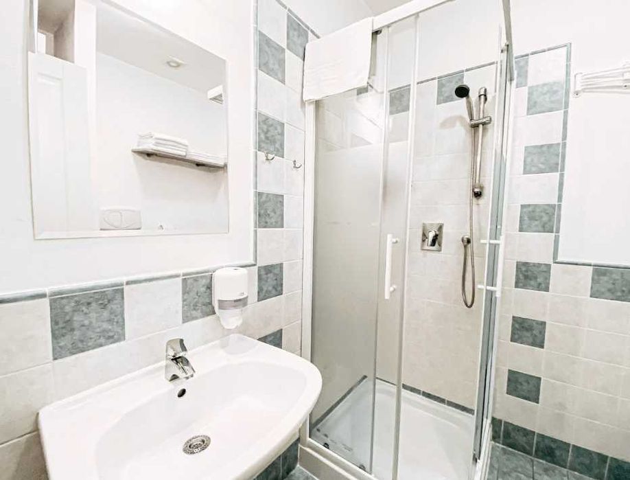 Дава се под наем Двустаен апартамент в Пловдив, Център - 72 кв.м за 306 € - Снимка #4