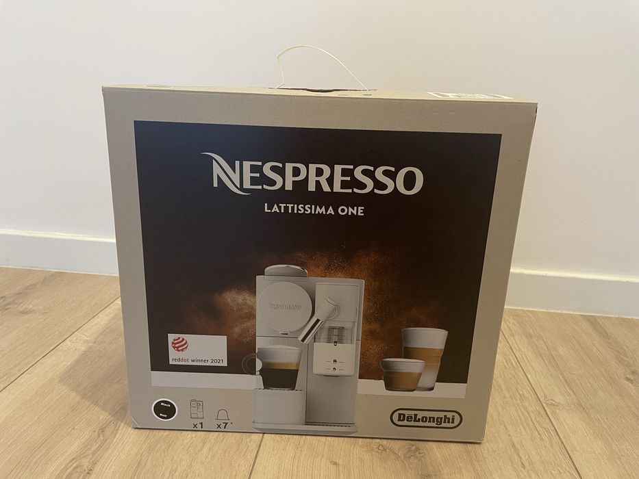 Aparat cafea Nespresso Lattissima One De’Longhi