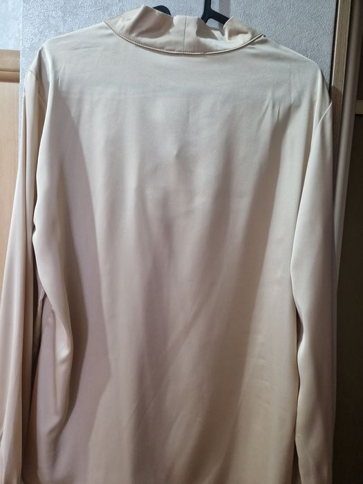 Продам  женскую блузку