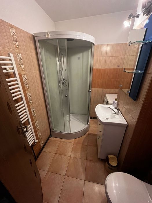 Inchiriez Apartament 2 camere Zona Centrala Decomandat