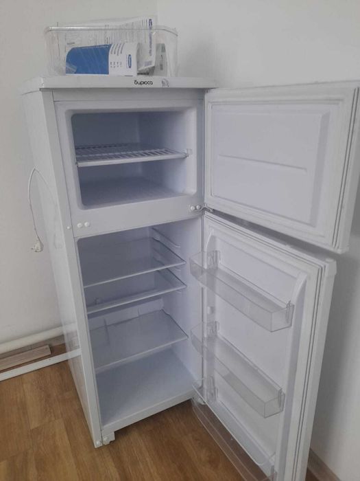 Холодильник Бирюса-122