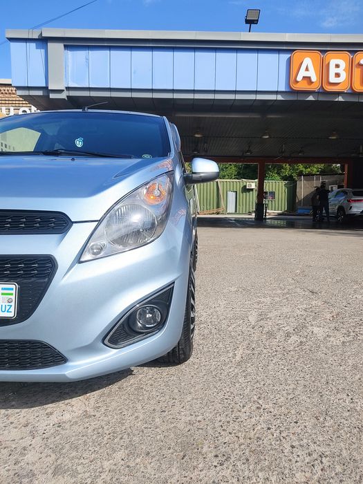 Spark sotiladi 4 pokaleniya metani bor