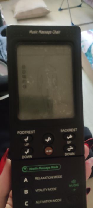 Срочно продам массажное кресло