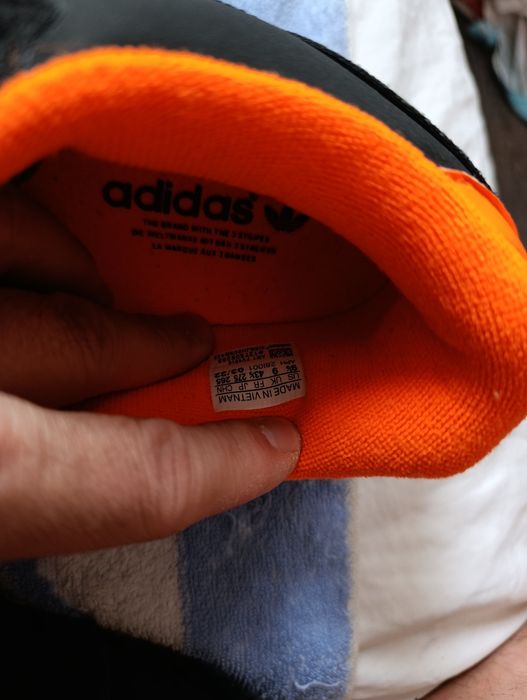 Продам срочно кроссовки