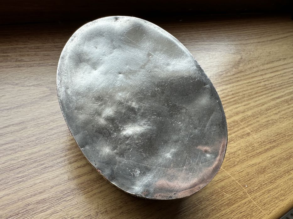 Cutie veche decorativa  cu pietre semipretioase  agat carneol