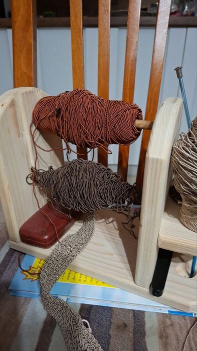 Държач за прежда конци канап сезал