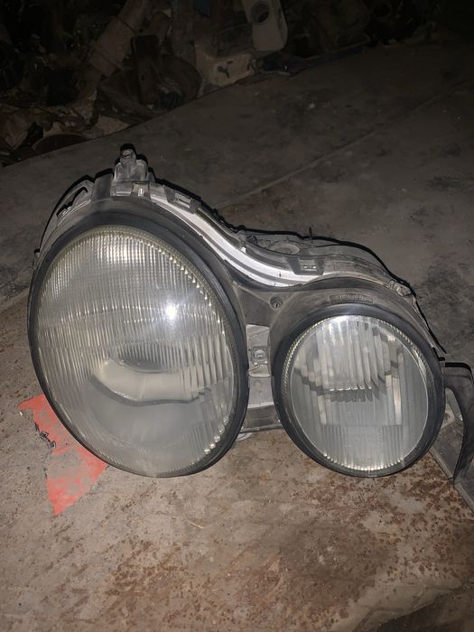 Комплект фар на лупарик(w210) до рест