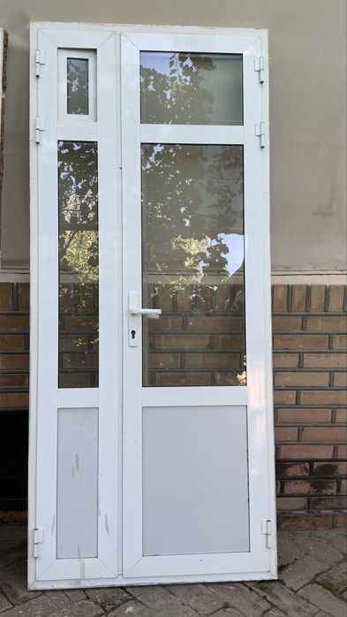 Продается двери akfa