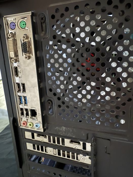 Calculator Gaming Intel i5 + RX 6500 XT / SSD / HDD / RGB