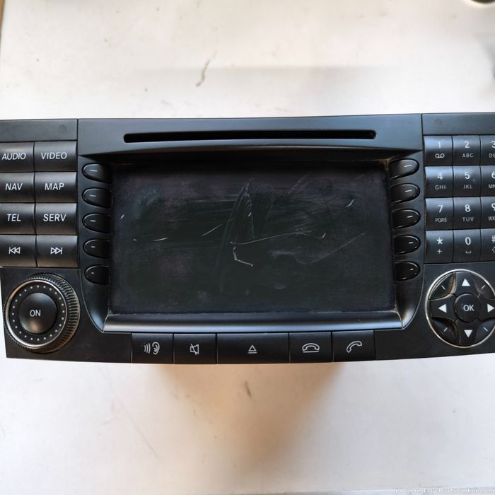 Navigatie Mercedes-Benz E-Class W211 2002 - 2009 A2118203297001
