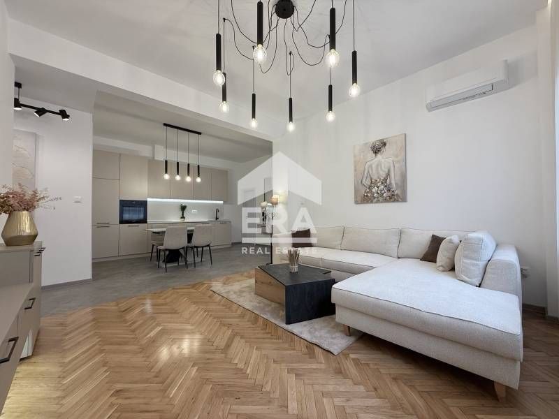 Южен дизайнерски тристаен апартамент до Петте кьошета