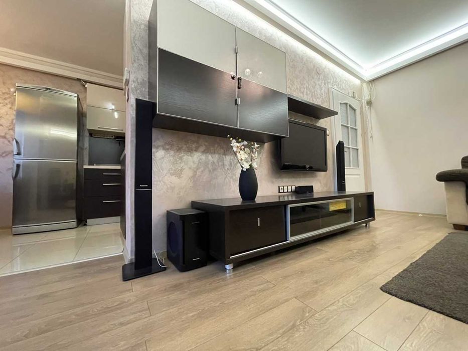 Продава се Тристаен апартамент в Пловдив, Каменица 1 - 89 кв.м за 1009 €/кв.м - Снимка #1